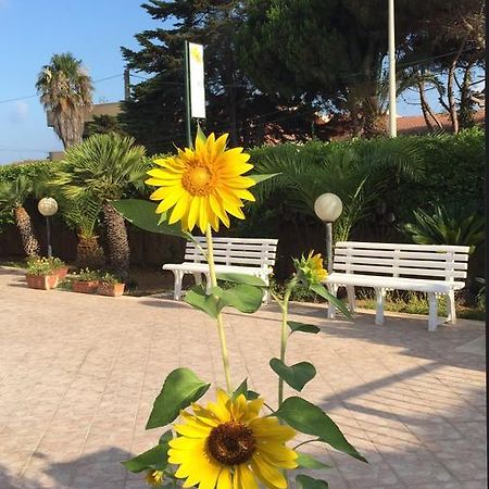 B&B Fiori Gialli Caucana Santa Croce Camerina Bagian luar foto