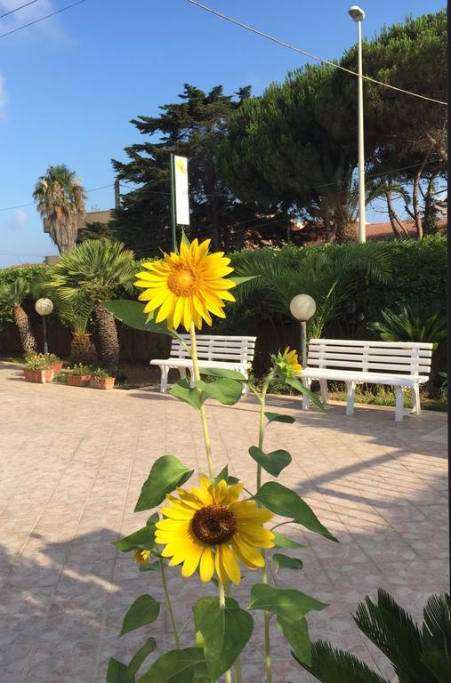 B&B Fiori Gialli Caucana Santa Croce Camerina Bagian luar foto