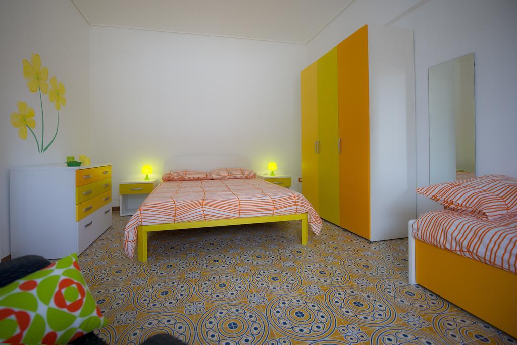 B&B Fiori Gialli Caucana Santa Croce Camerina Ruang foto